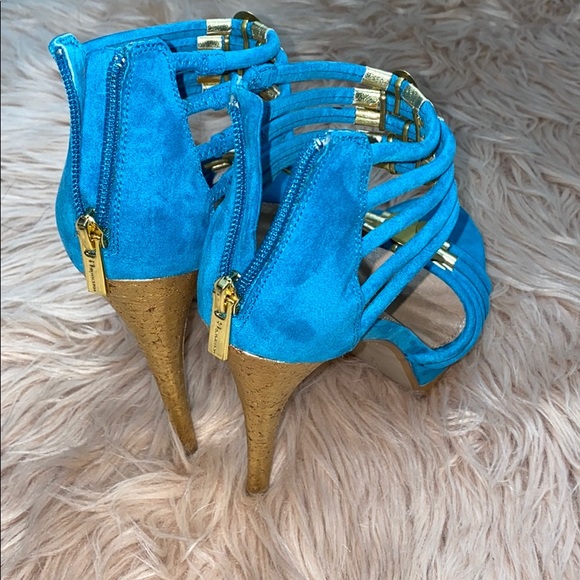 H by Halston teal with gold detail size 8 heels 👠 - Picture 4 of 5